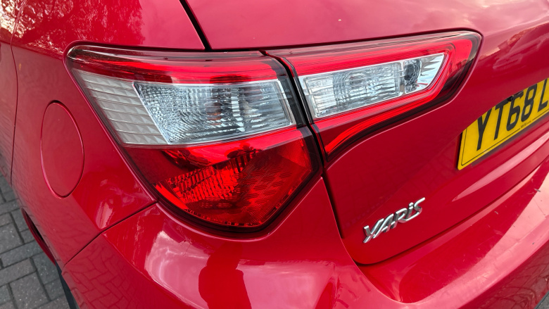 Toyota Yaris 1.5 Hybrid Icon 5dr CVT Hybrid Hatchback